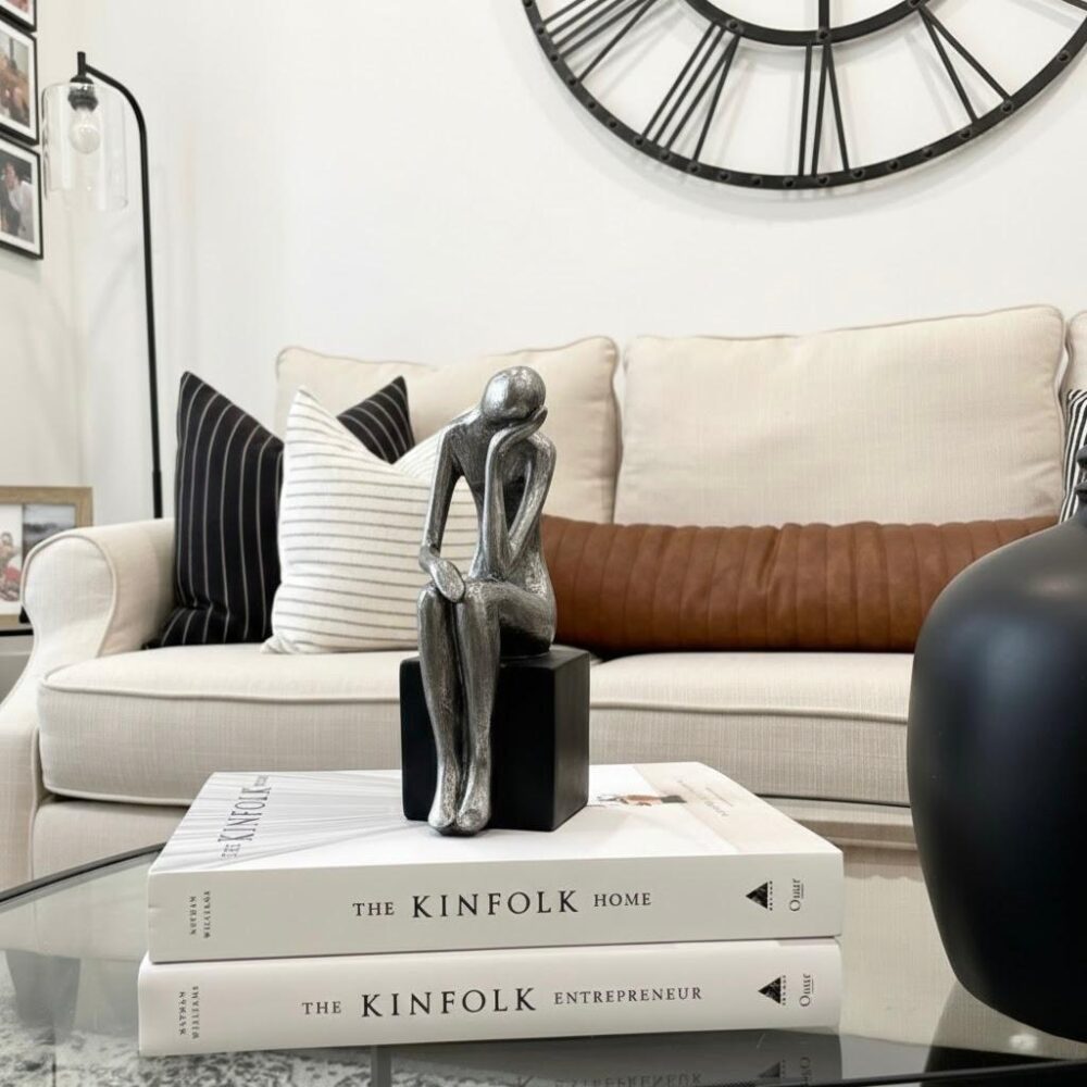 Mujer Sentado Vanguardista Alba